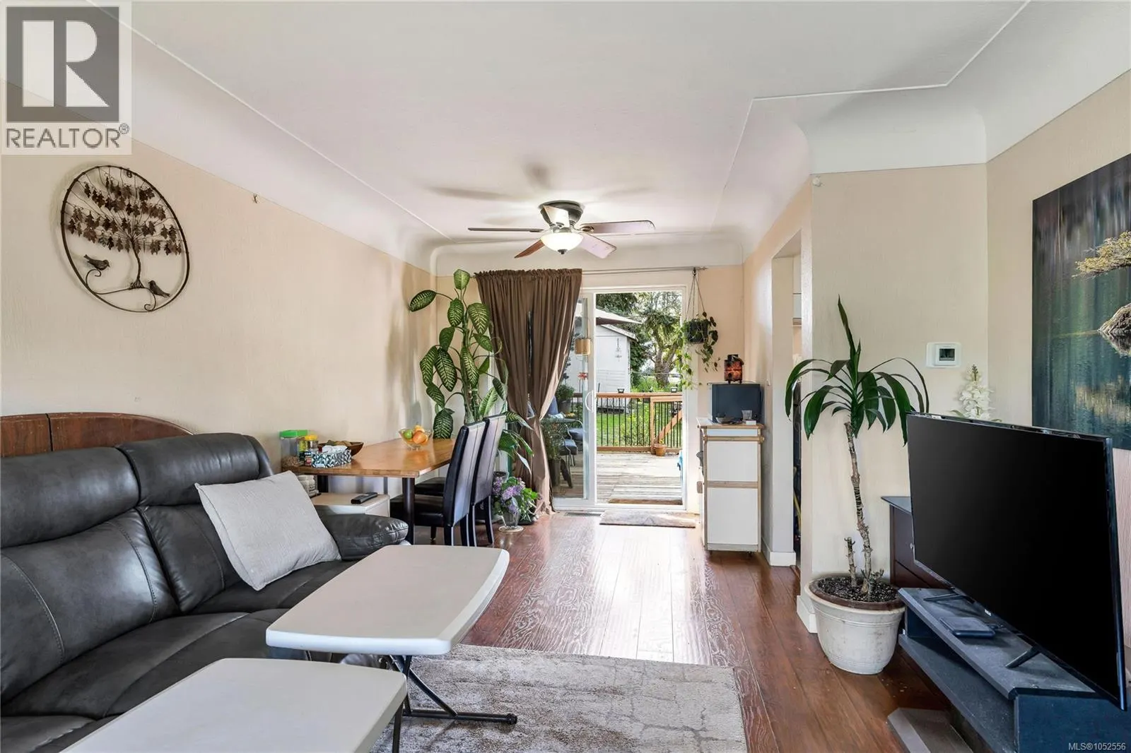 565 Baker St