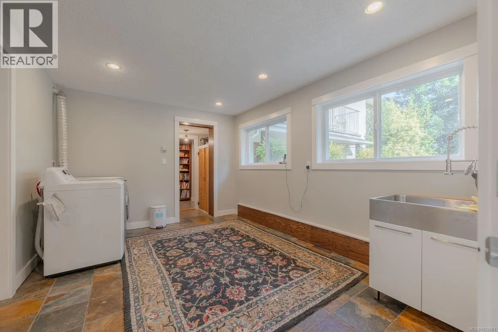 1035 Briarwood Cres