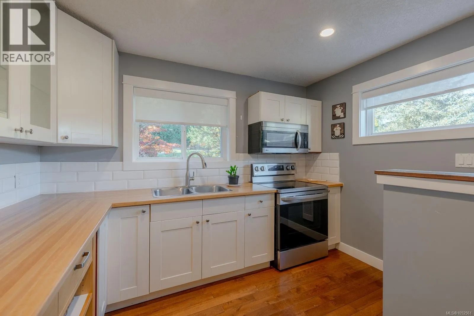 1035 Briarwood Cres