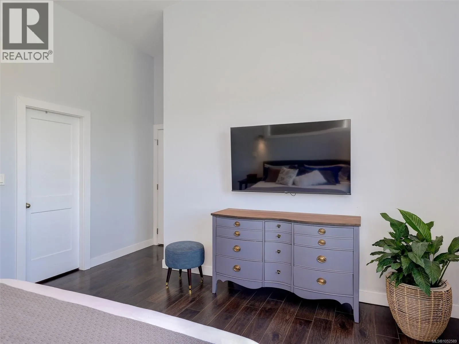 4836 Goldstream Heights Dr