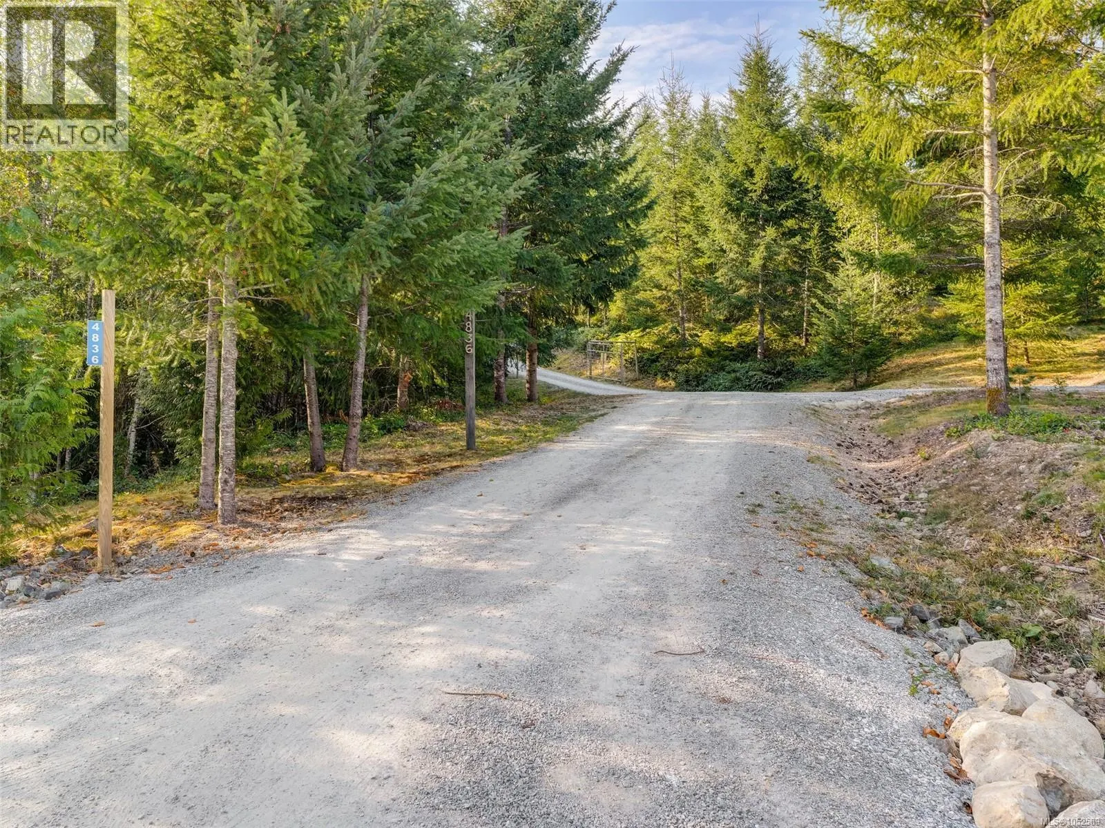 4836 Goldstream Heights Dr