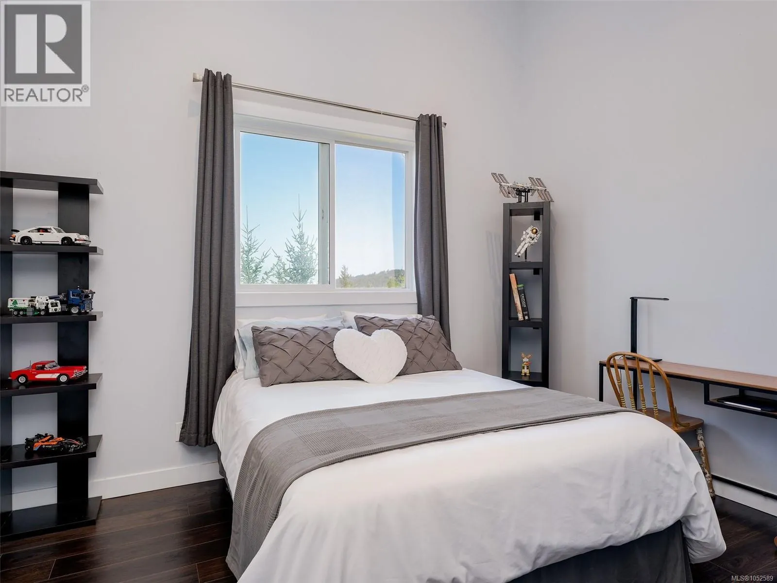 4836 Goldstream Heights Dr