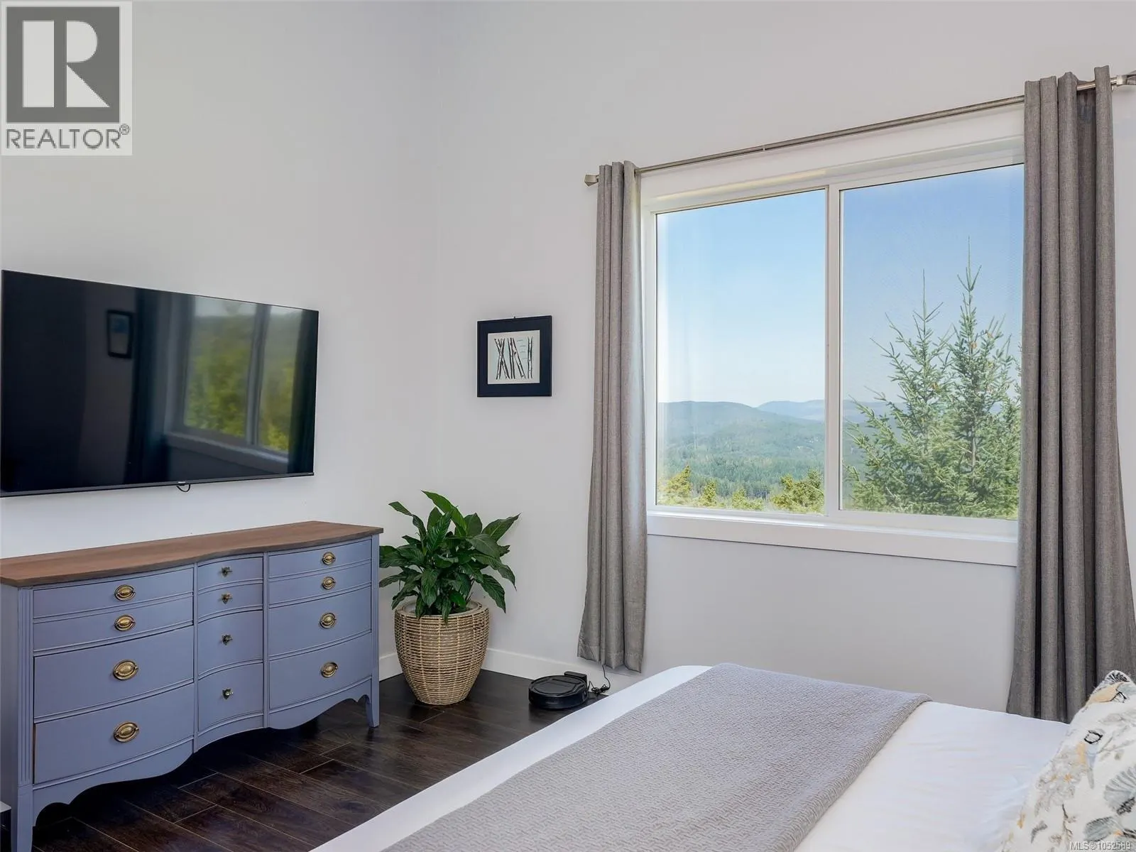 4836 Goldstream Heights Dr