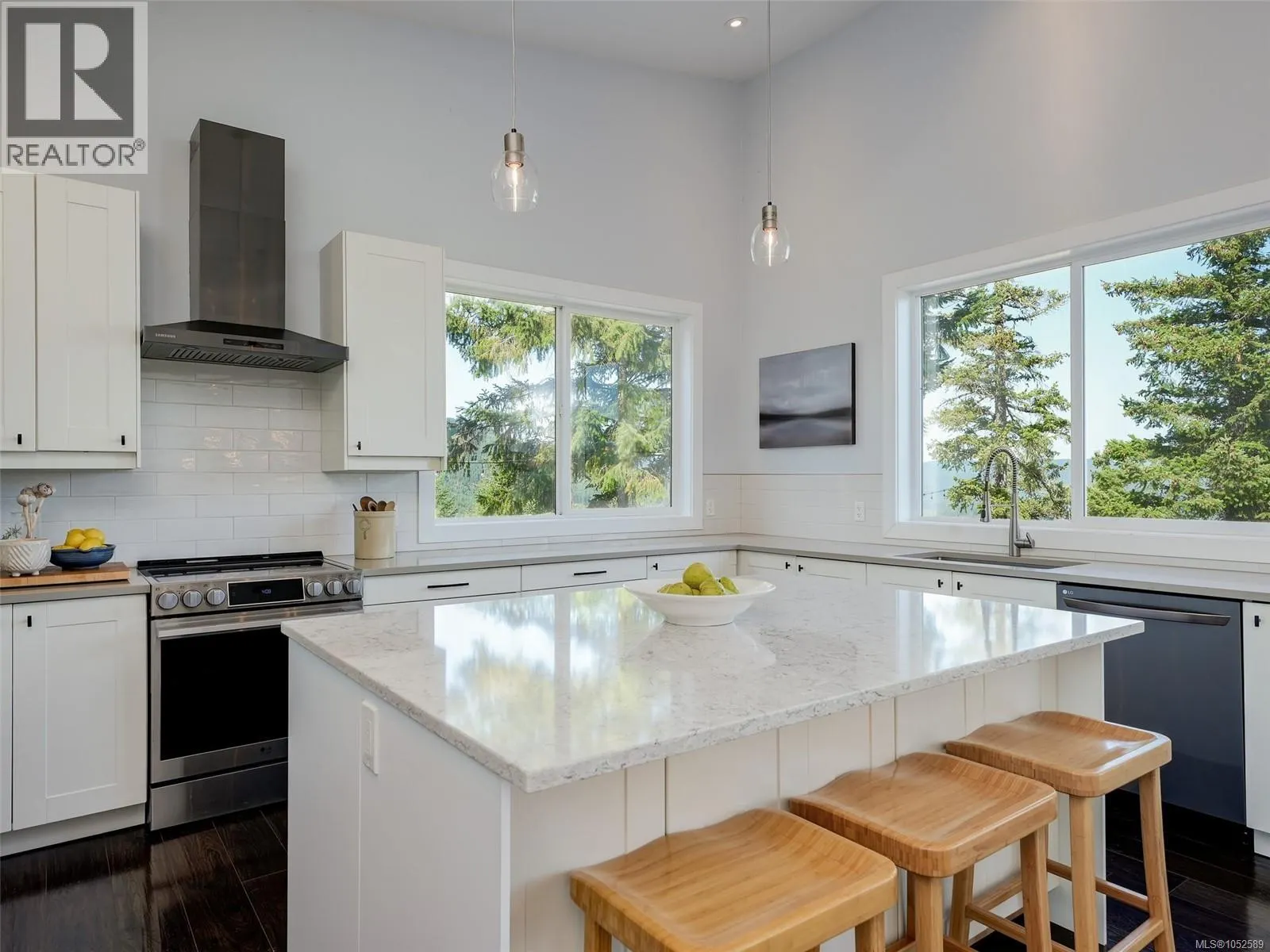 4836 Goldstream Heights Dr