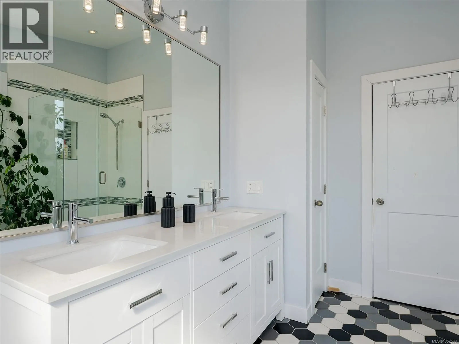 4836 Goldstream Heights Dr