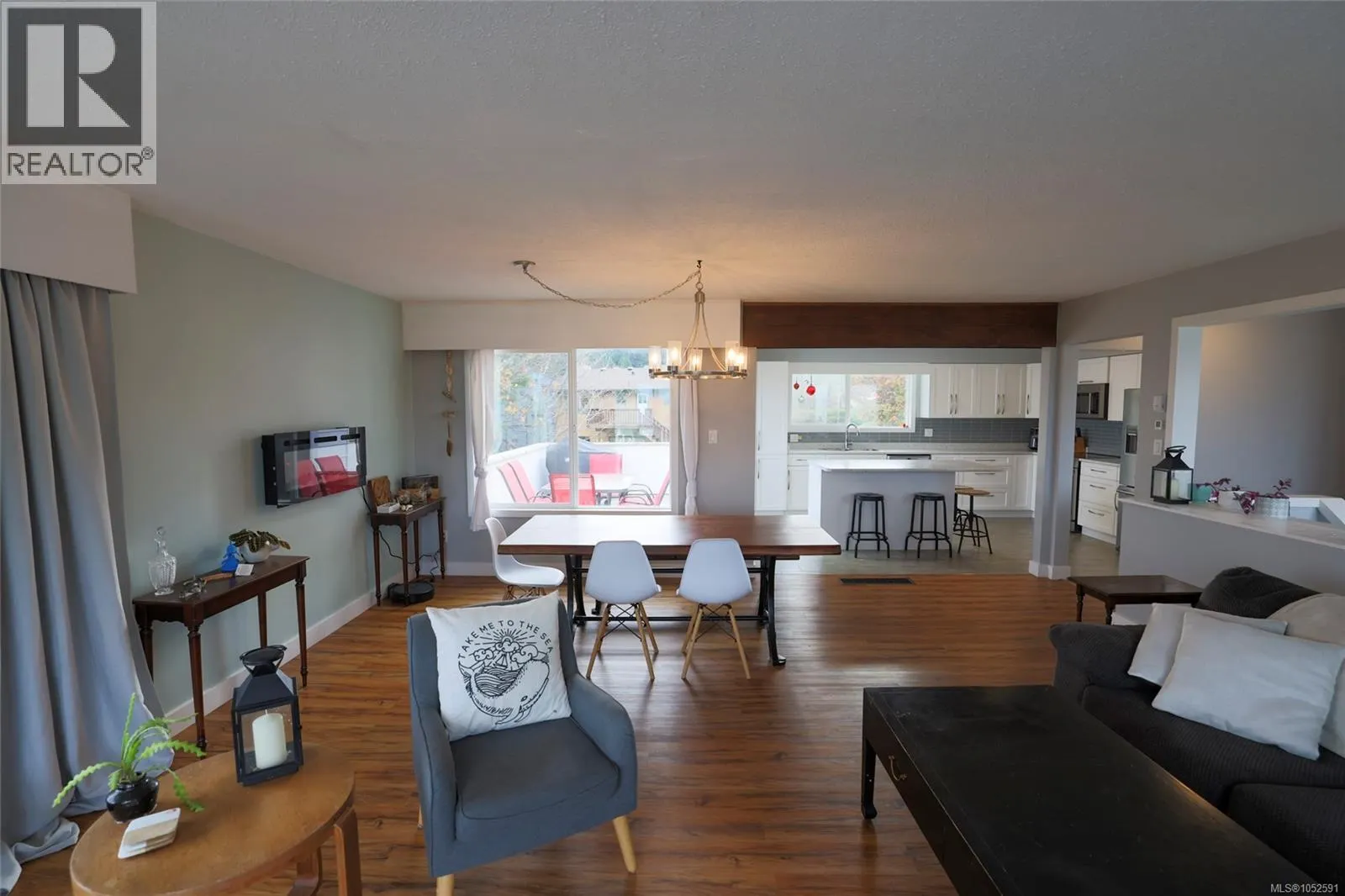 363 Englewood Dr