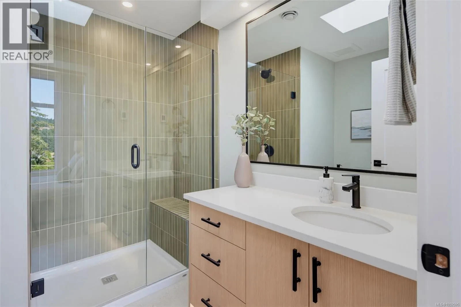 974 Siskin Ridge
