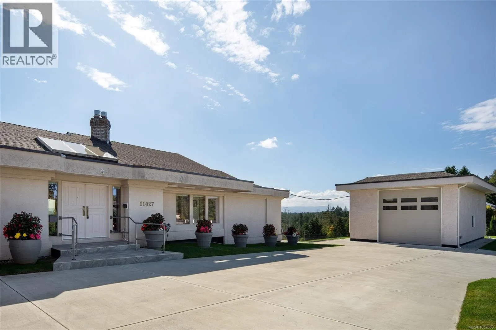 11027 Greenpark Dr