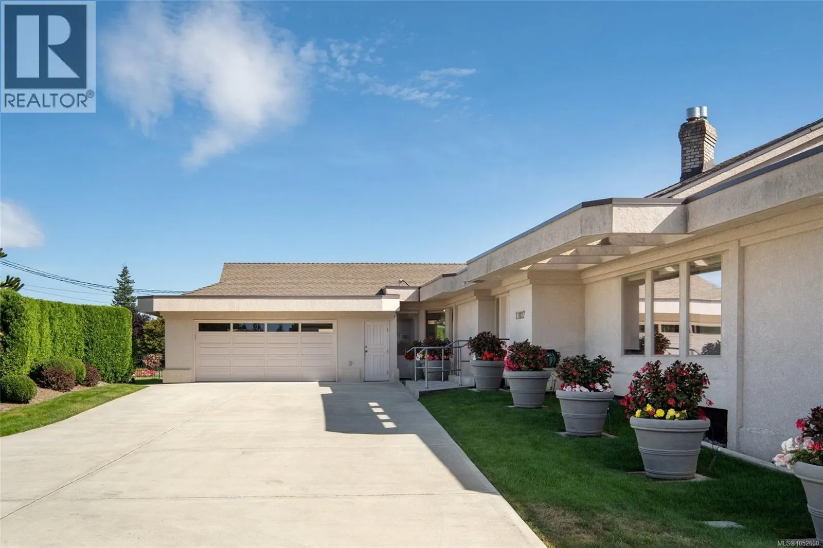 11027 Greenpark Dr