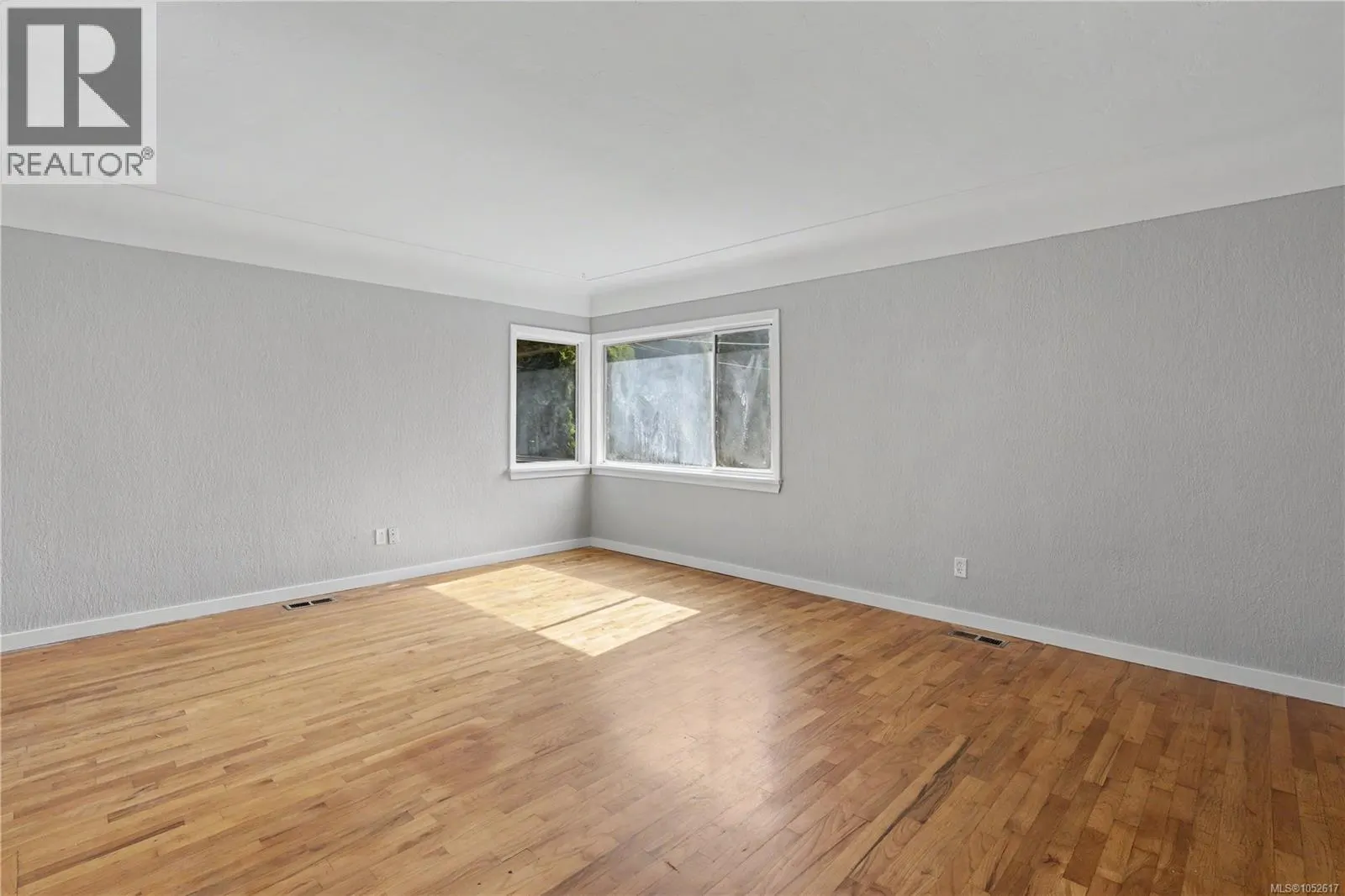 244 Regina Ave