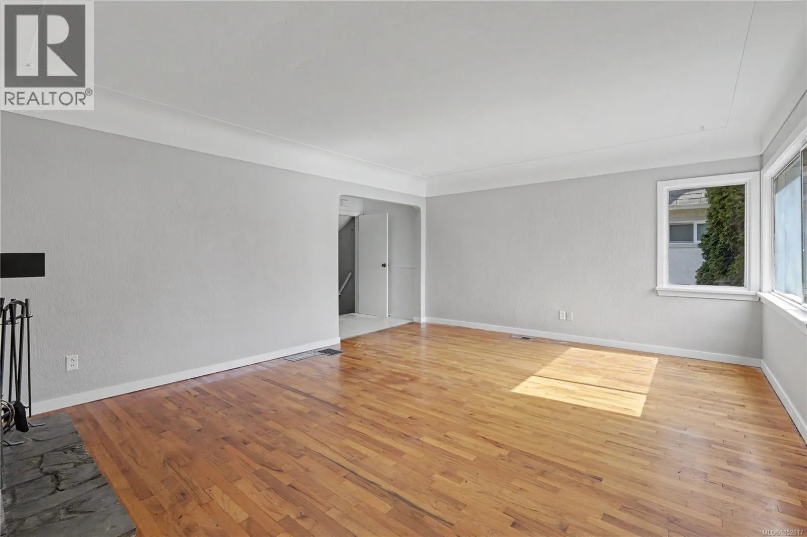 244 Regina Ave