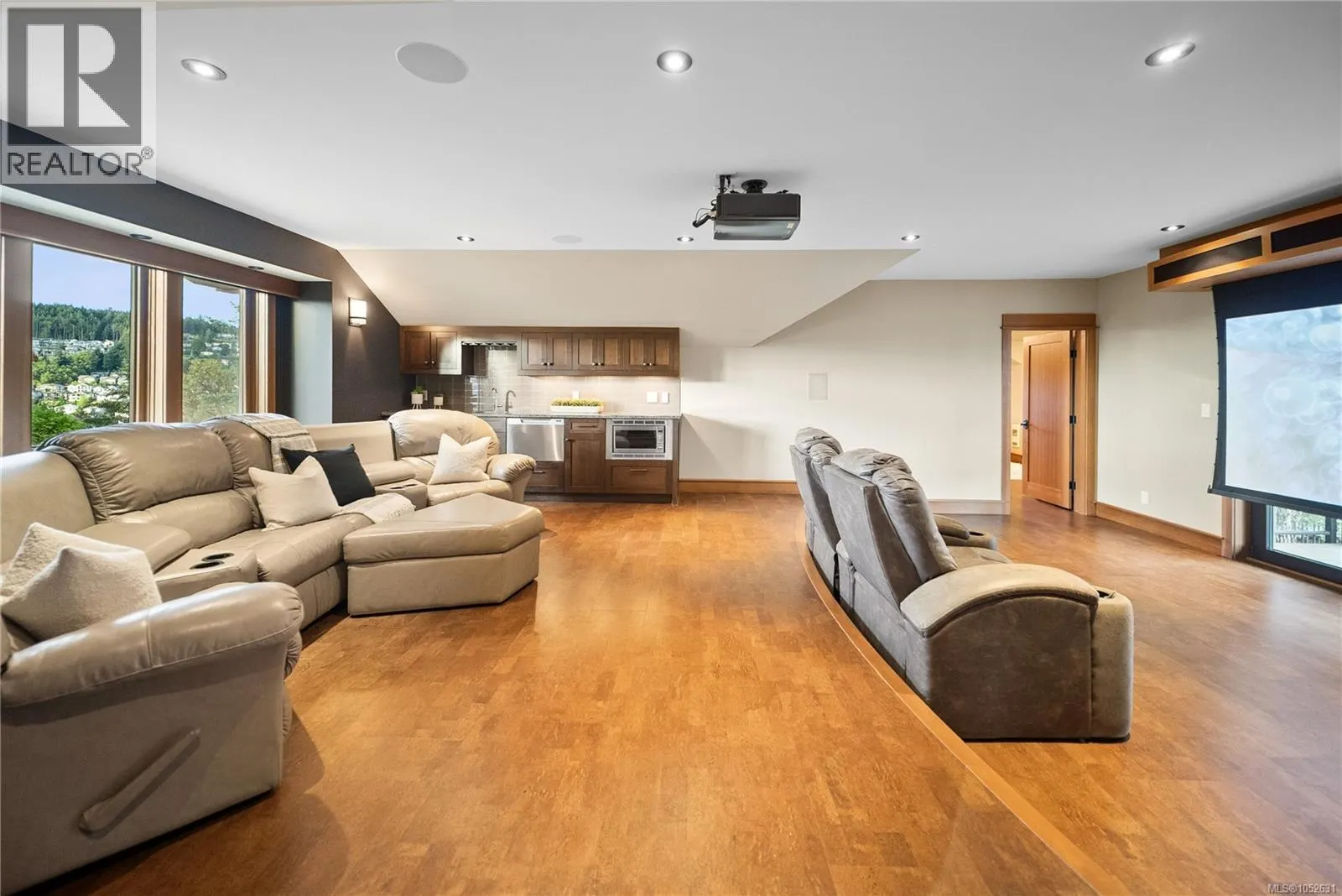 5025 Hinrich View