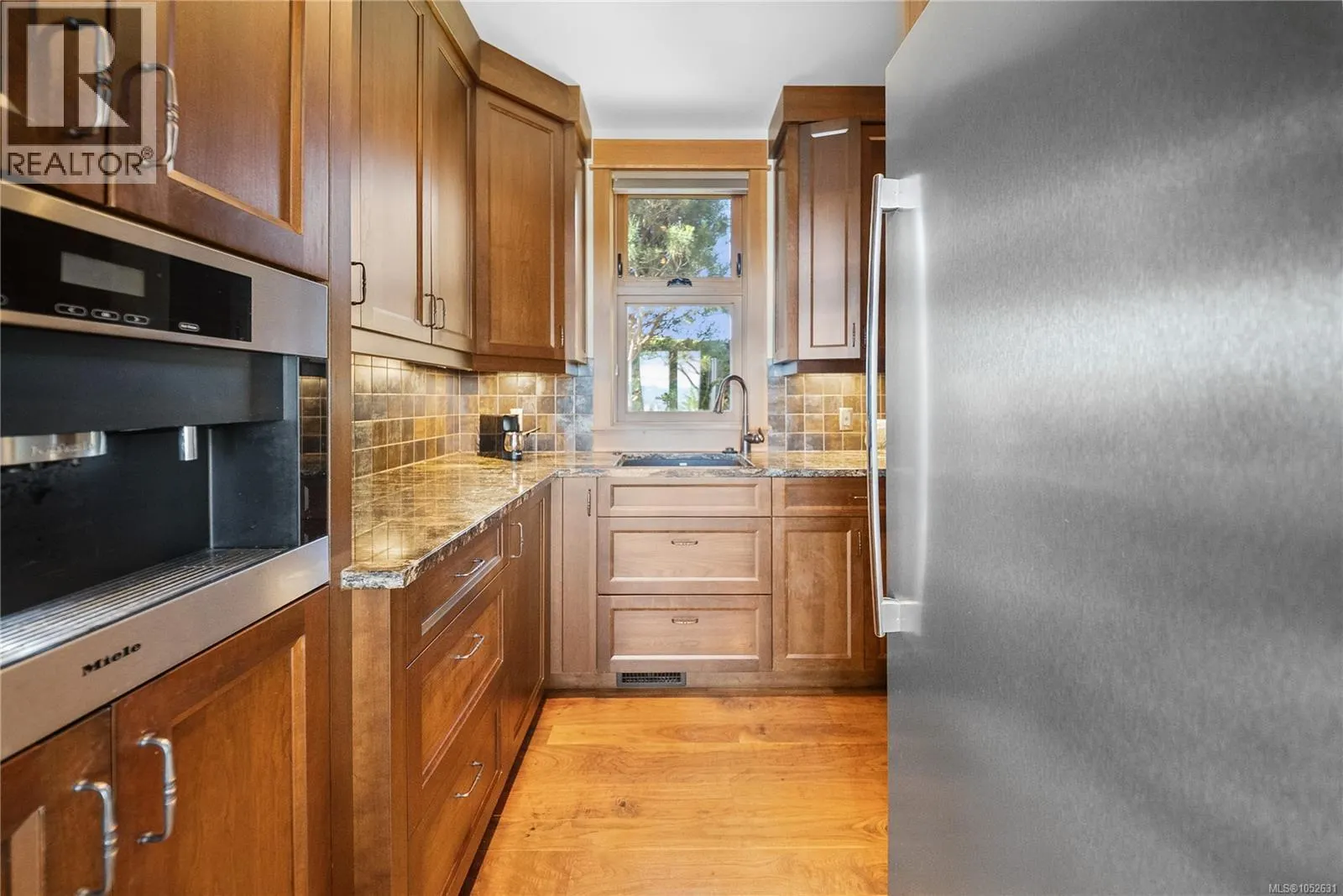5025 Hinrich View