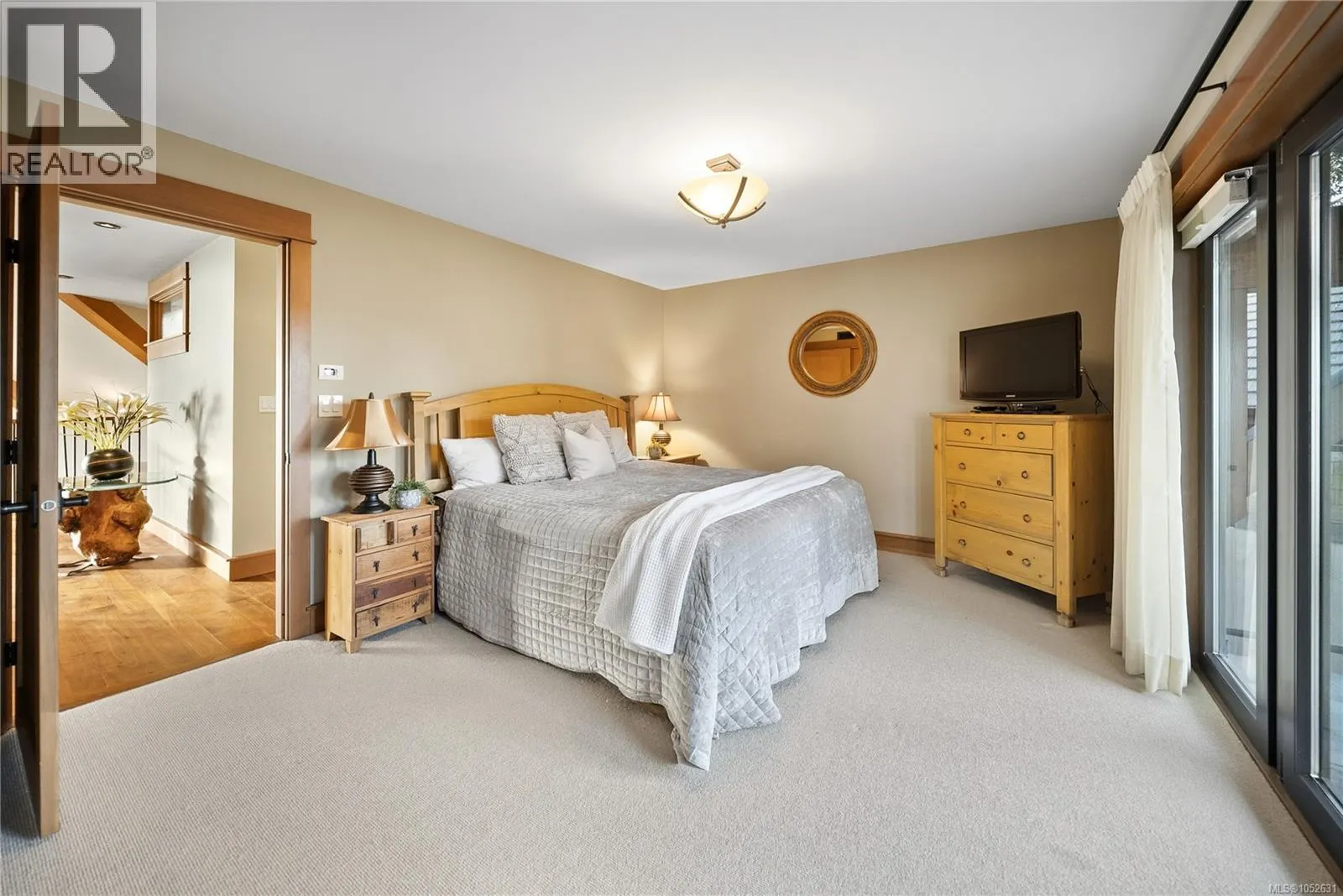 5025 Hinrich View