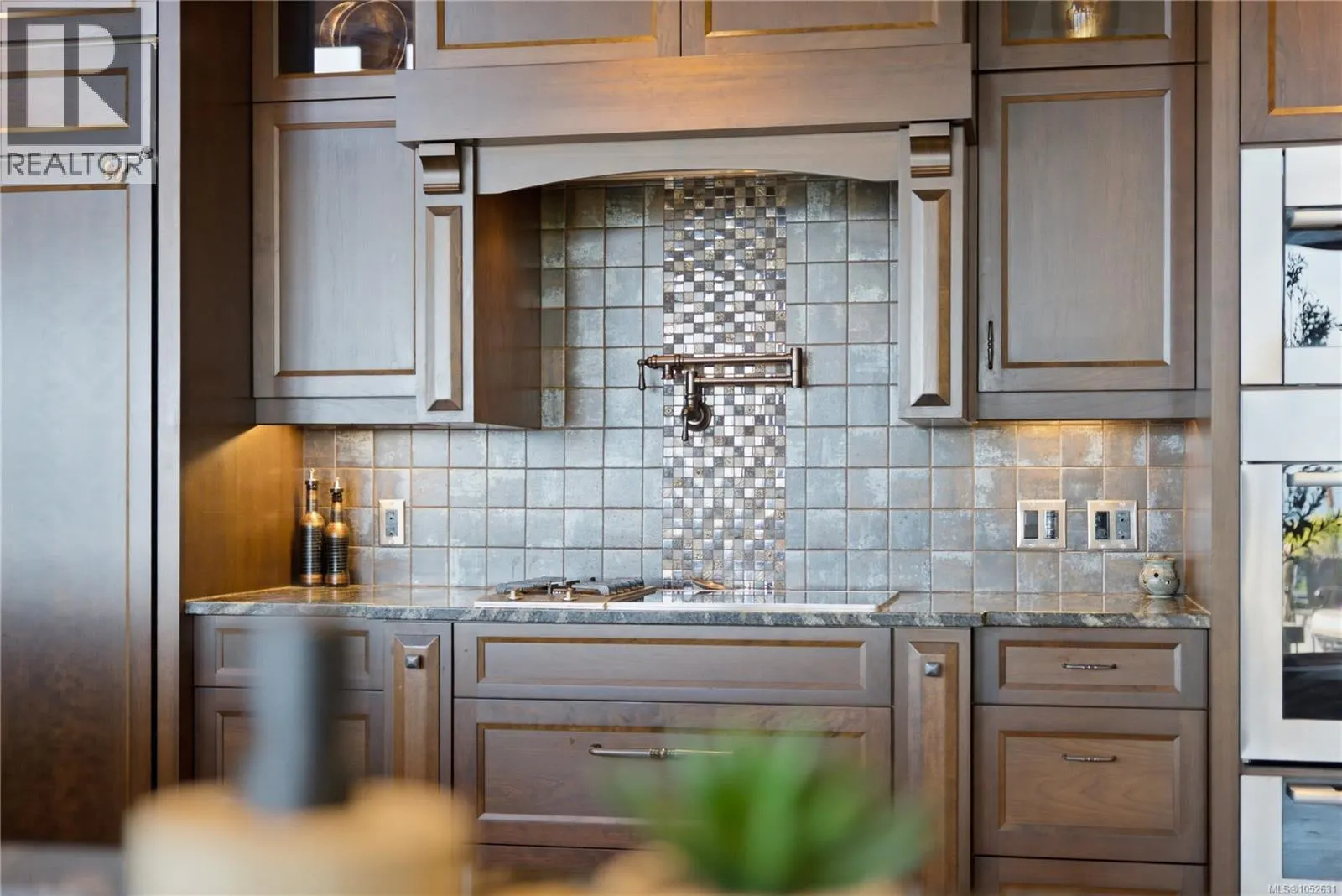 5025 Hinrich View