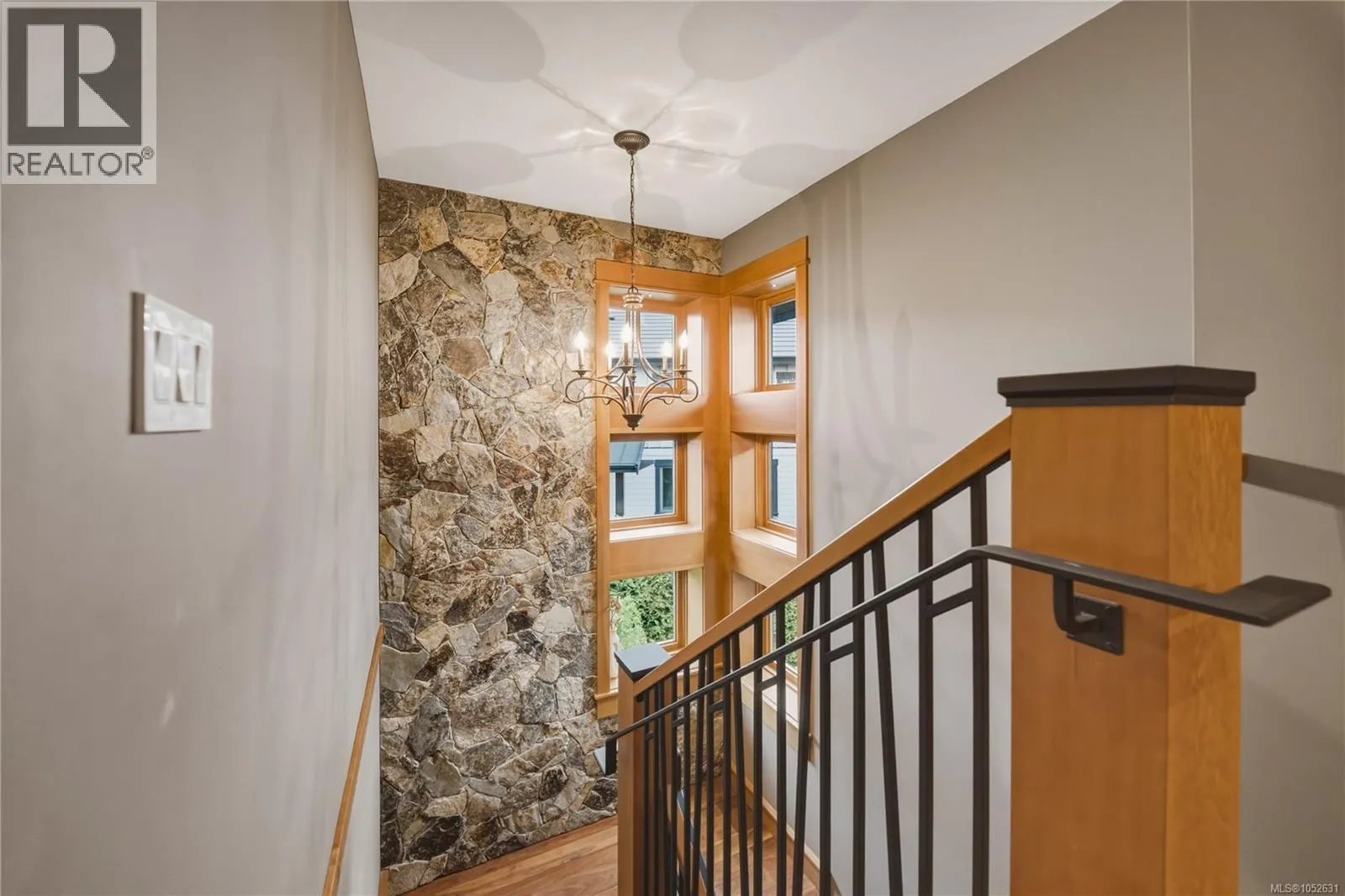 5025 Hinrich View