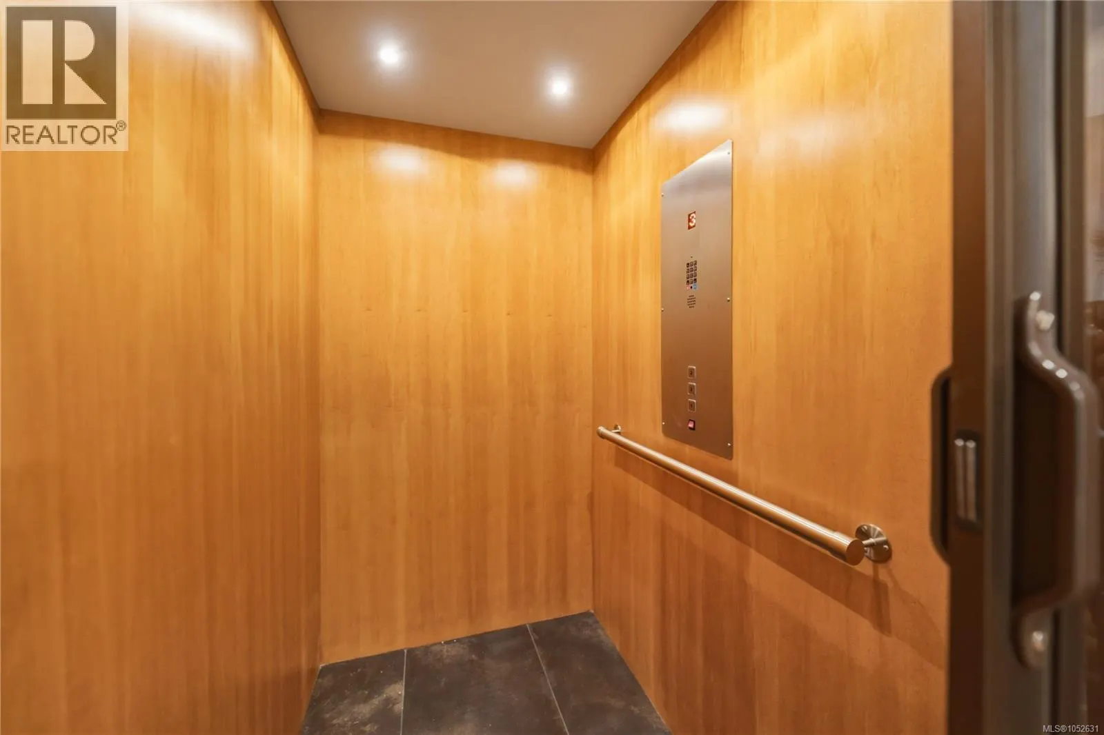 5025 Hinrich View