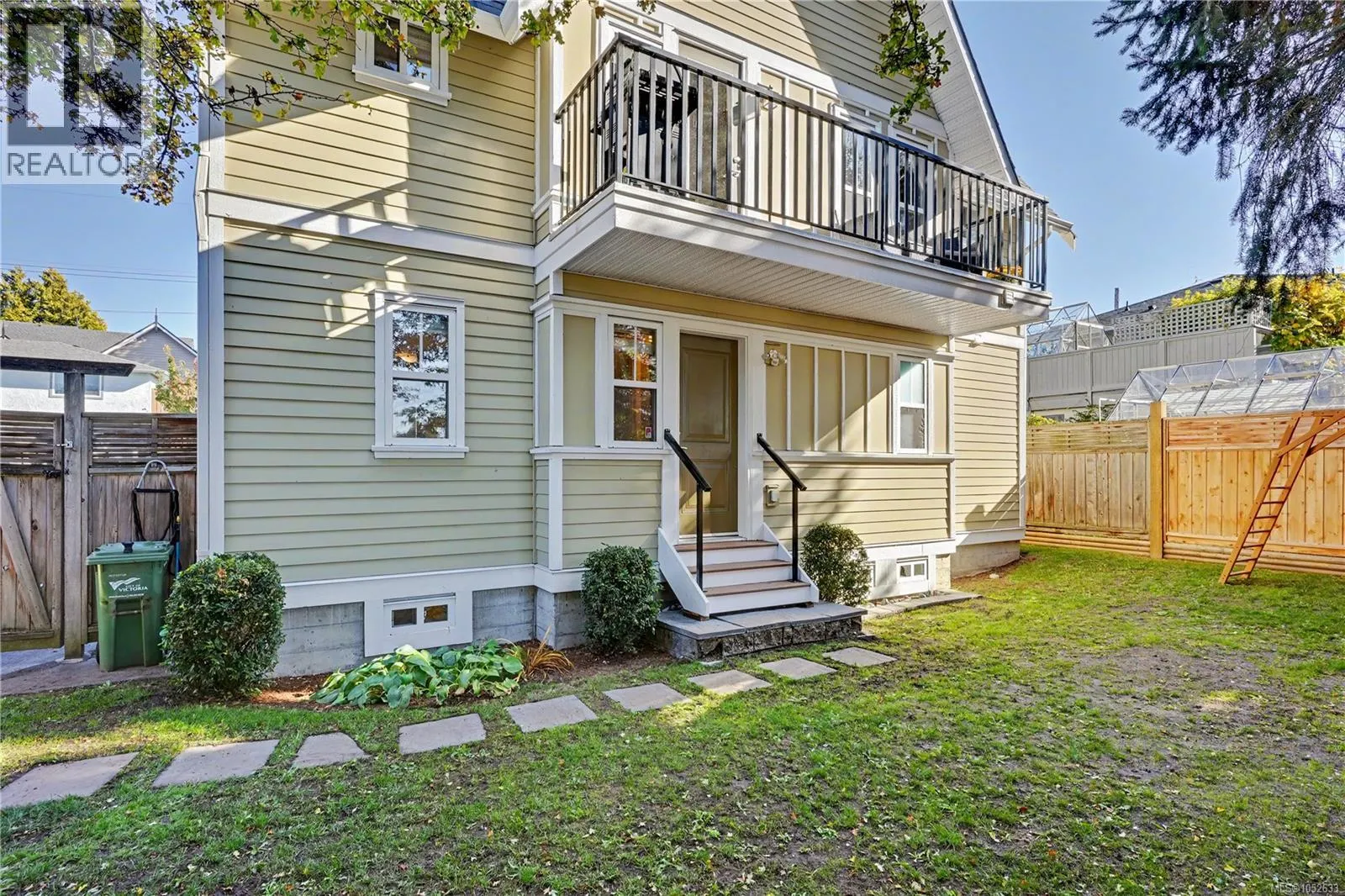 920 Mary St