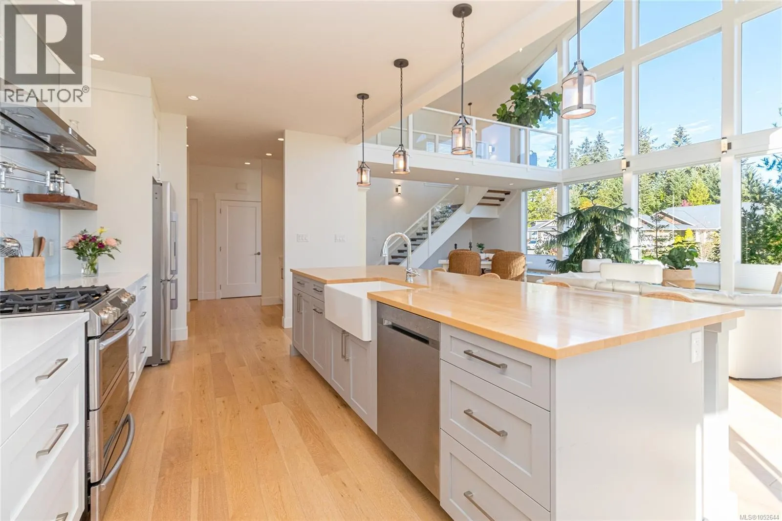 672 Mill Bay Pl