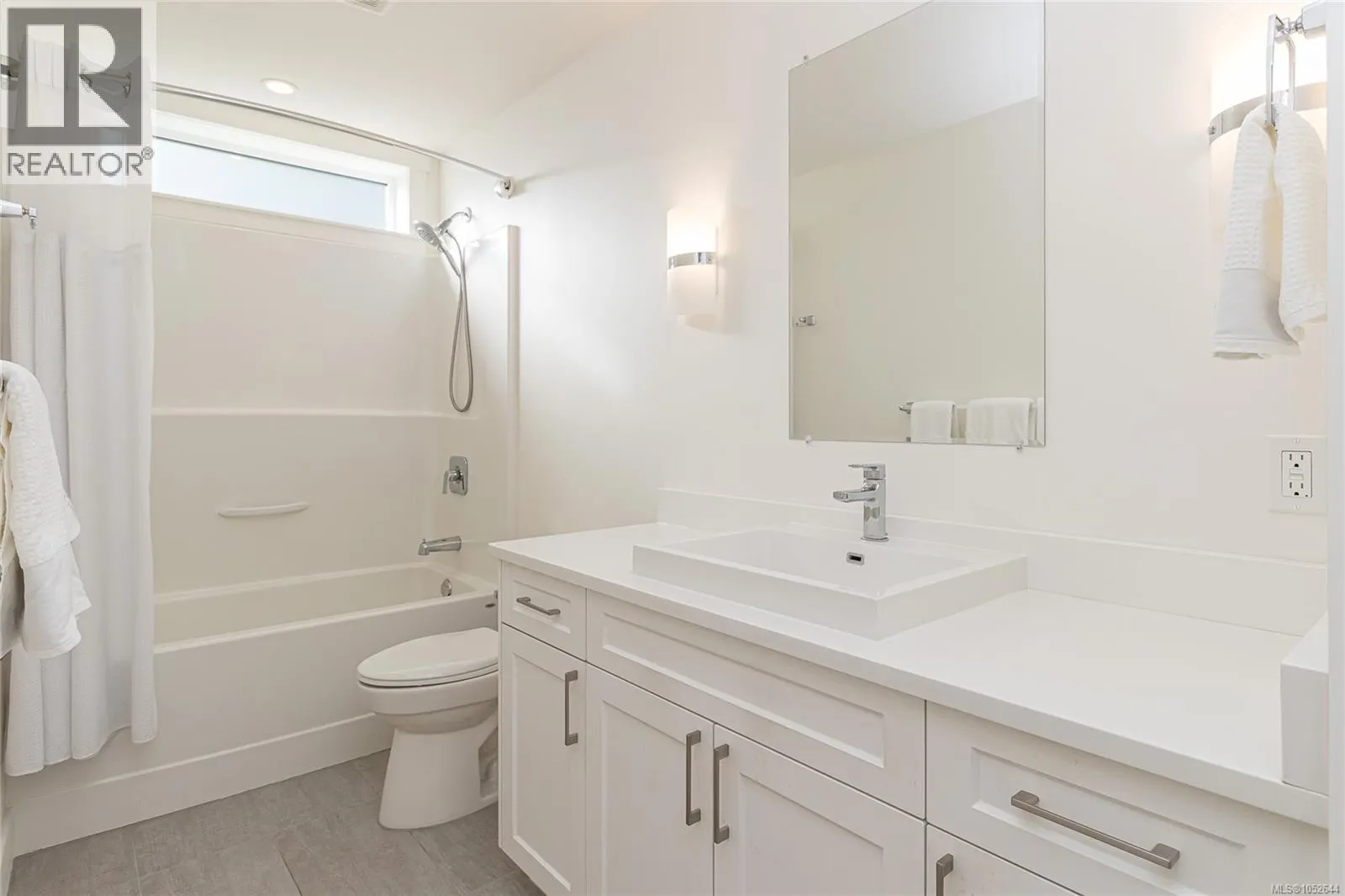 672 Mill Bay Pl