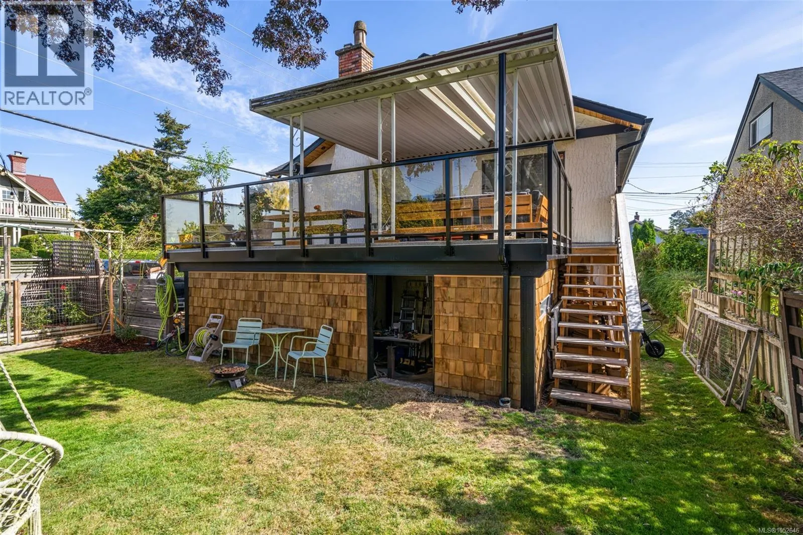 988 Monterey Ave