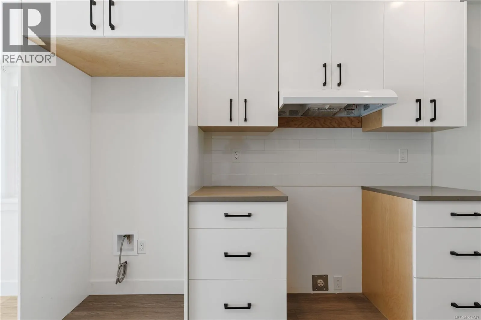 1222 Drifter End