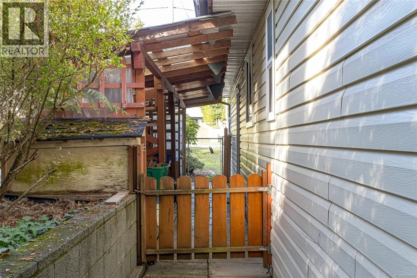 262 River Rd