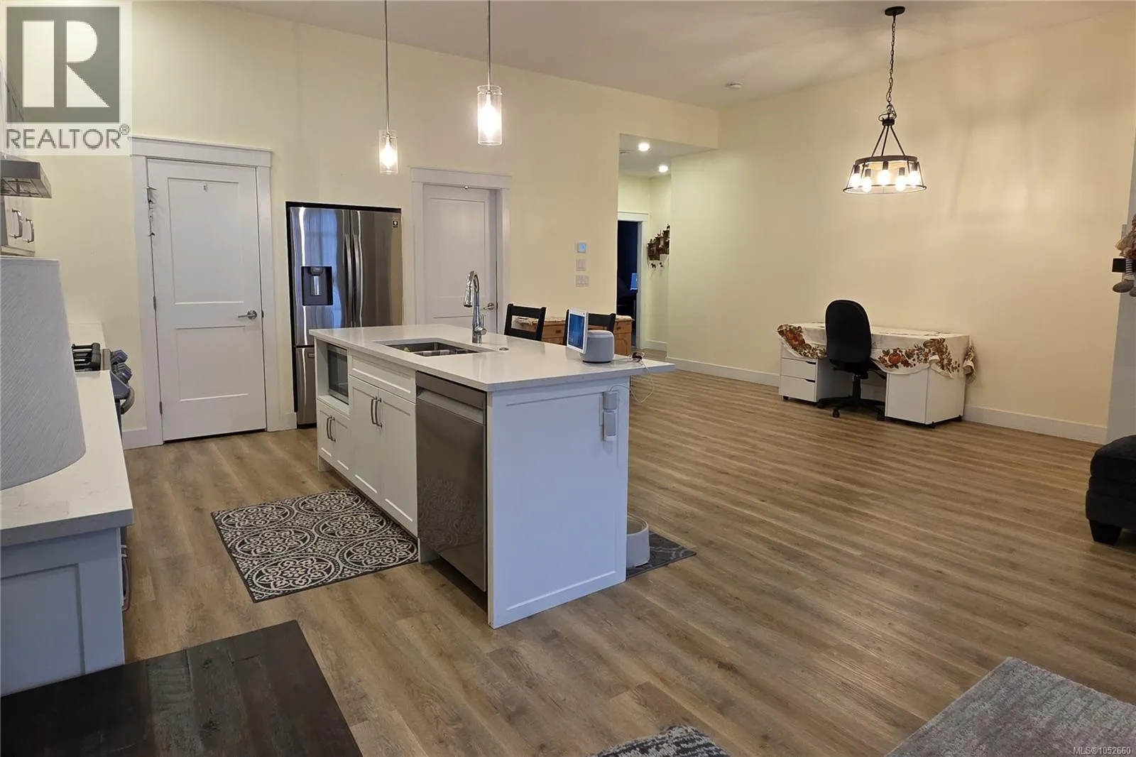 4 200 Nikola Rd