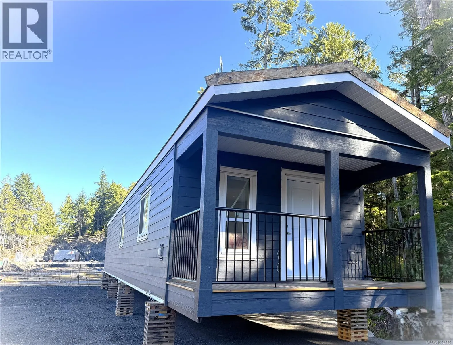 1 731 Marine Dr