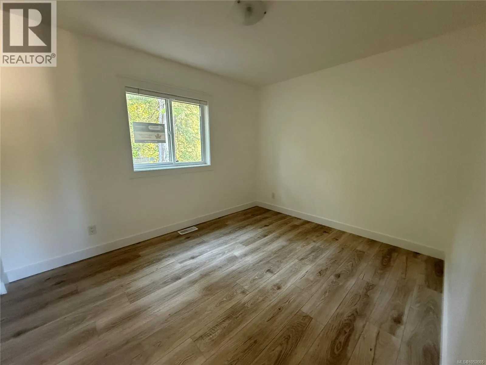 1 731 Marine Dr