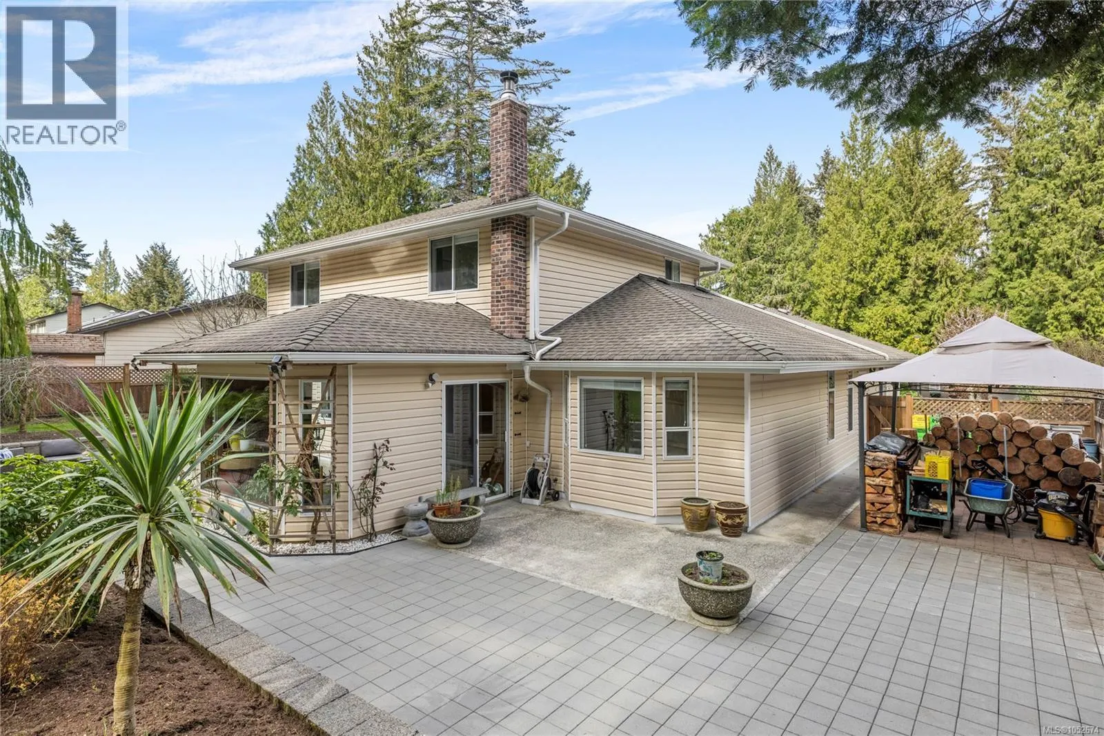 1170 Clubhouse Dr