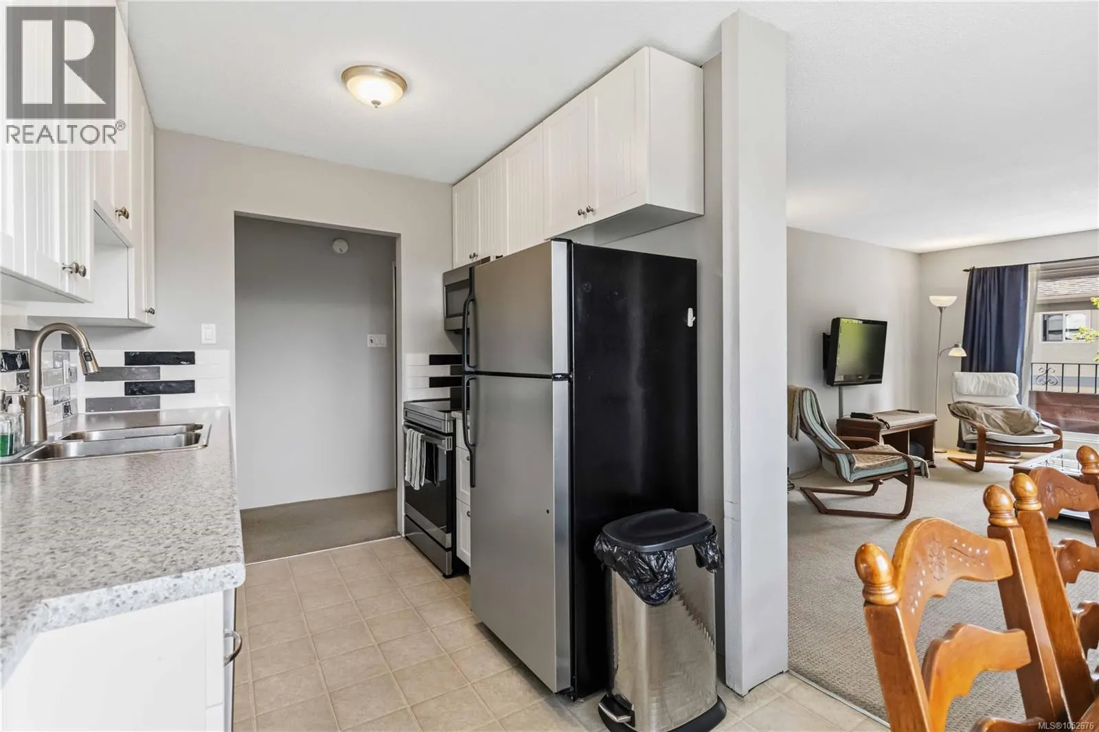 401 1571 Mortimer St