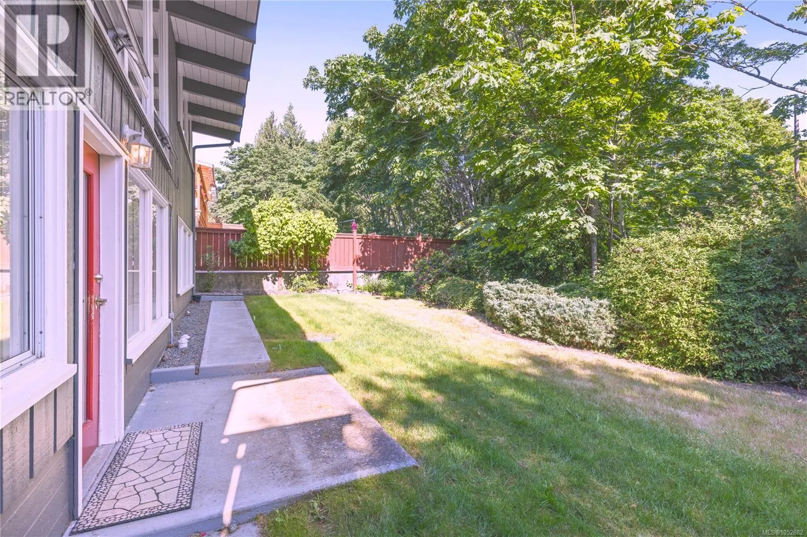 830 Beach Dr