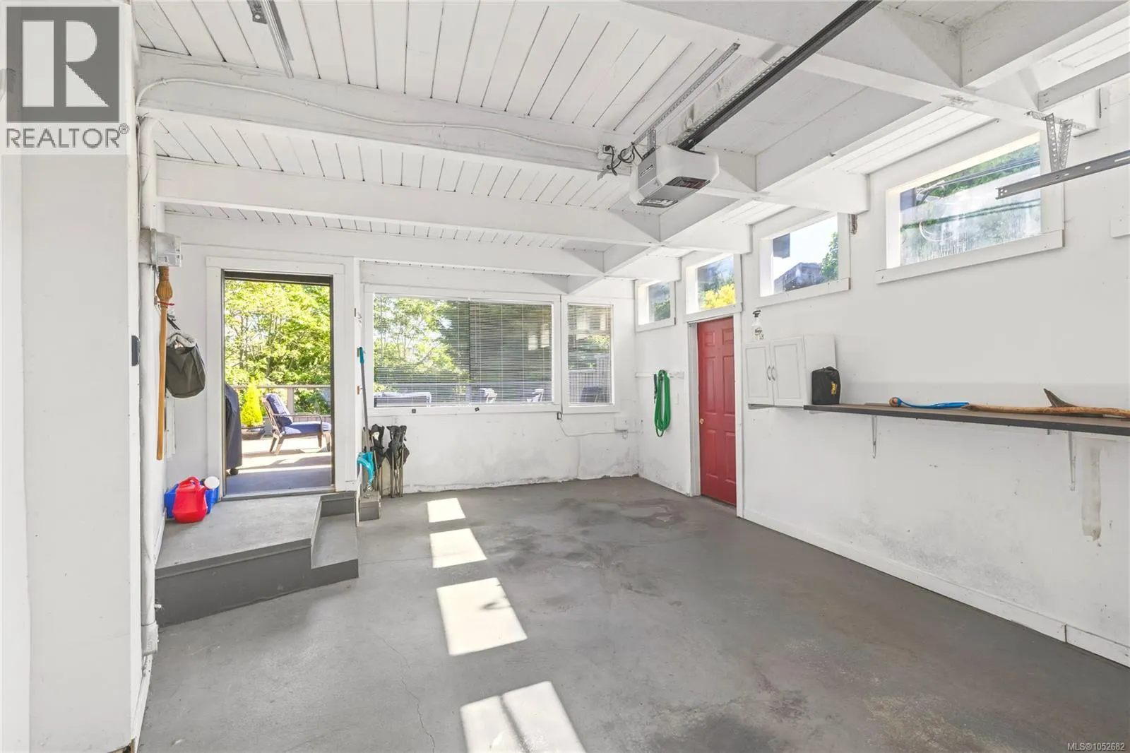 830 Beach Dr