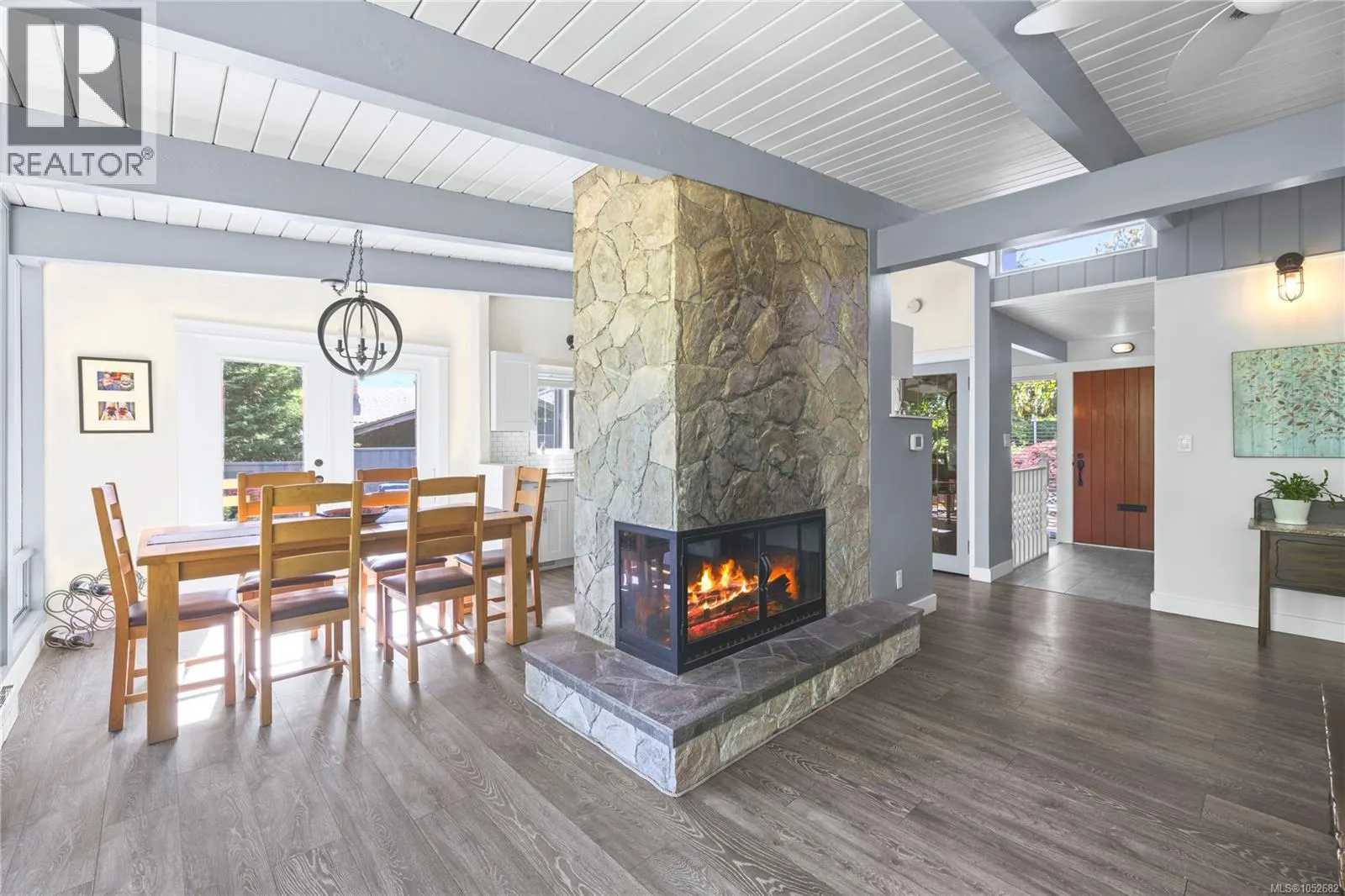 830 Beach Dr