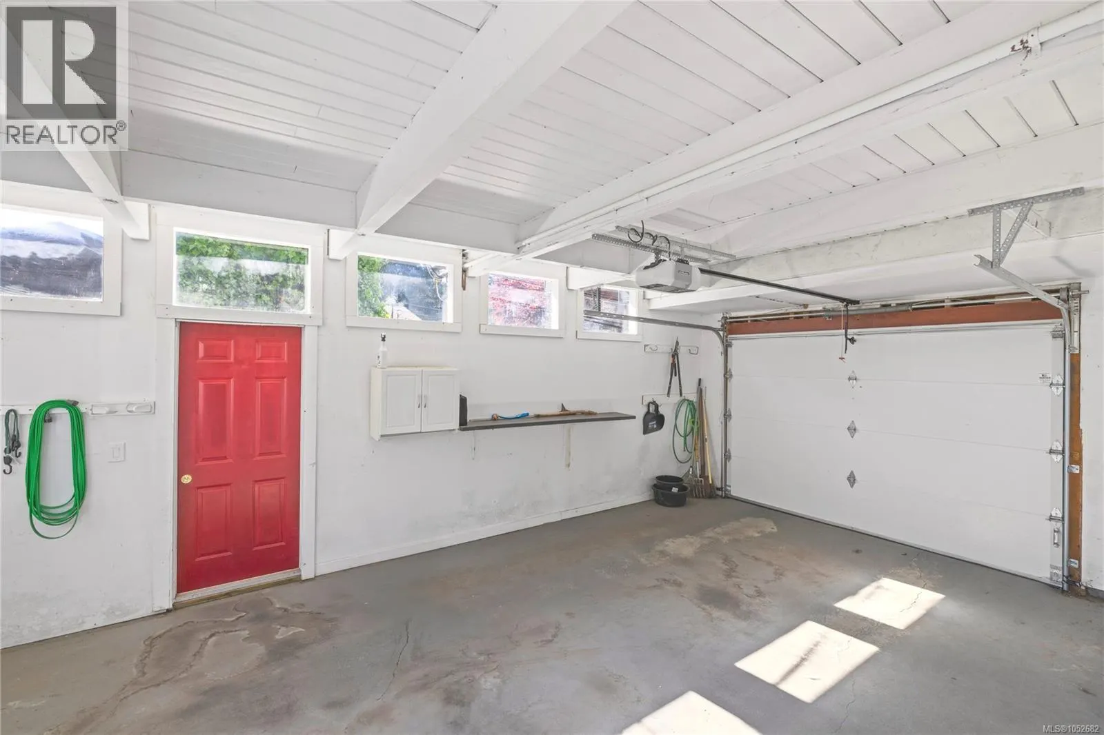 830 Beach Dr