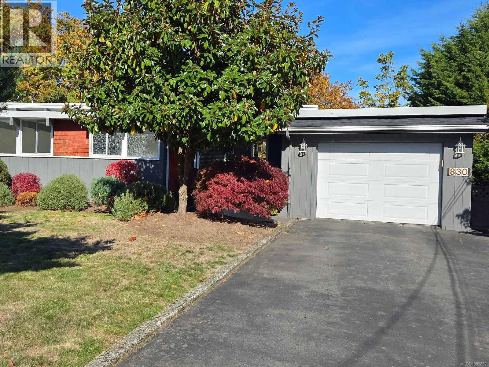 830 Beach Dr