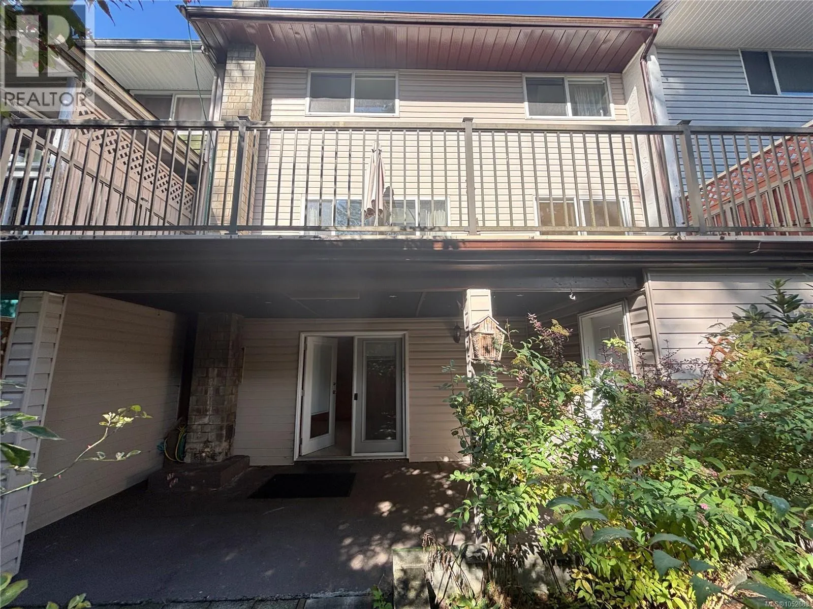 382 Chamiss Cres