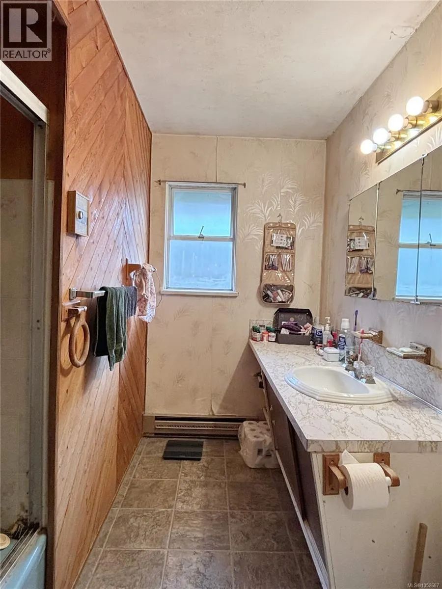 410 Nootka Dr