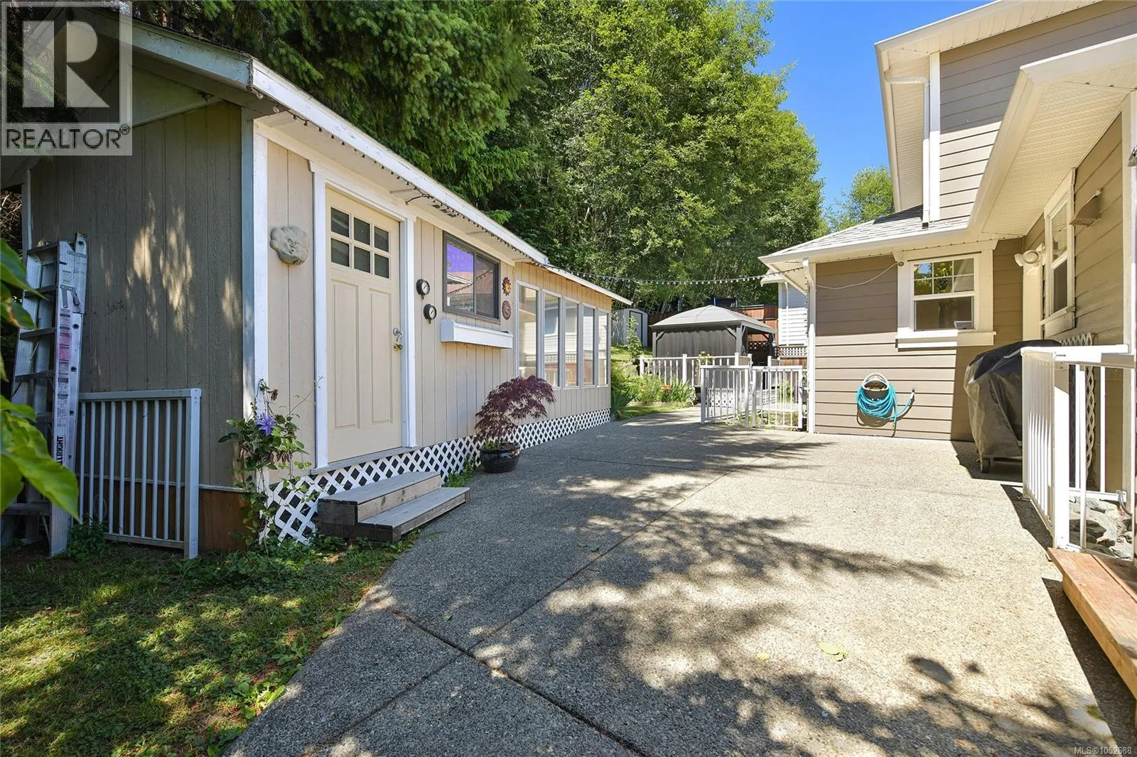 6466 WILLOWPARK Way