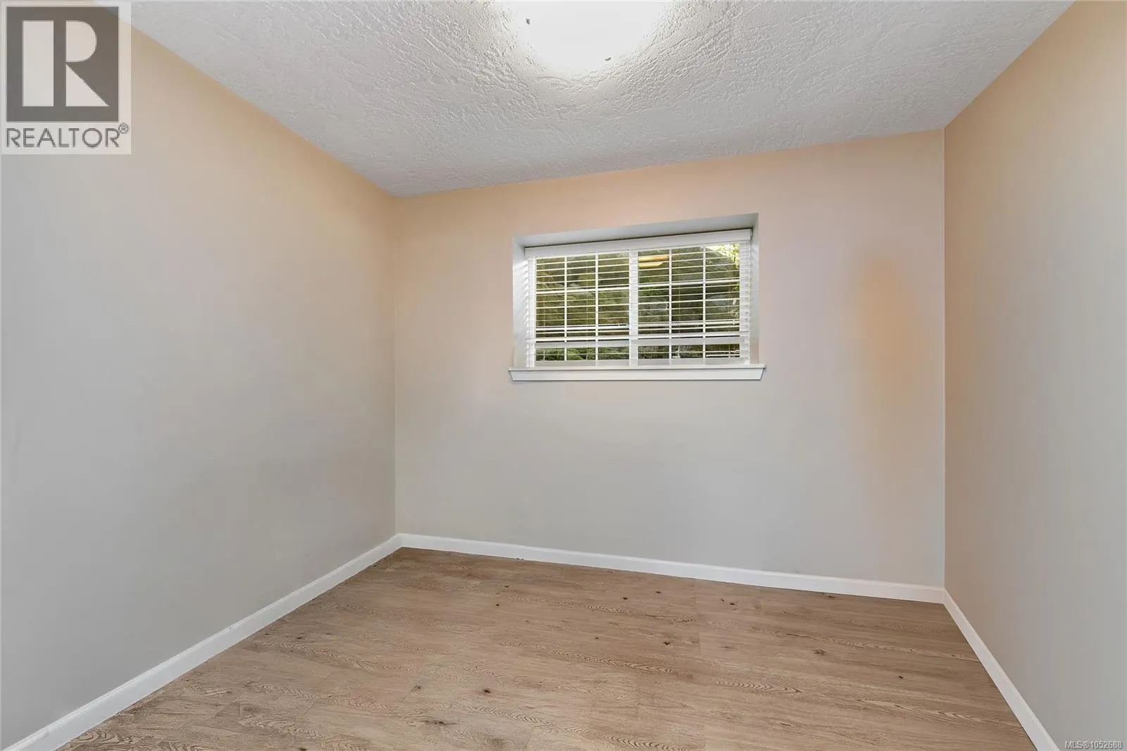 6466 WILLOWPARK Way