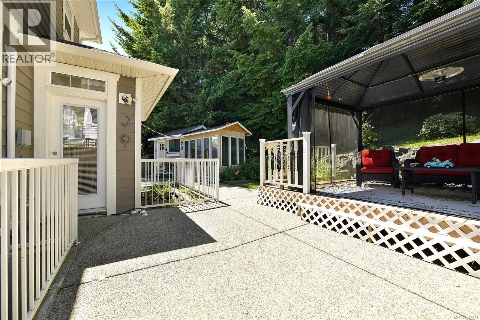 6466 WILLOWPARK Way