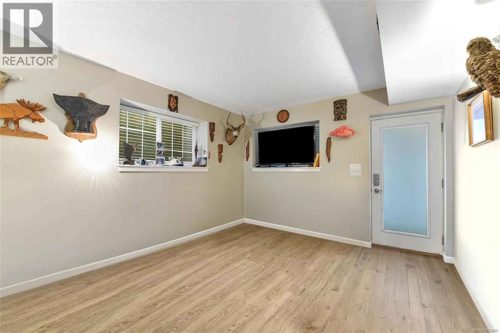 6466 WILLOWPARK Way