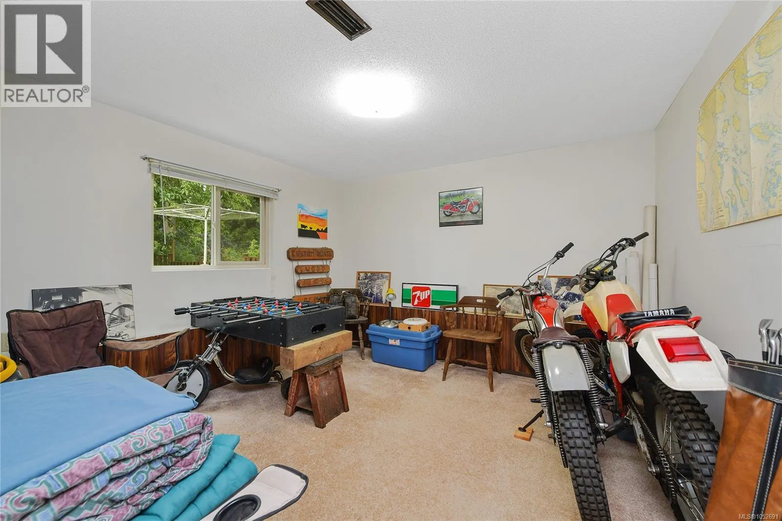 3058 CAROLA Pl