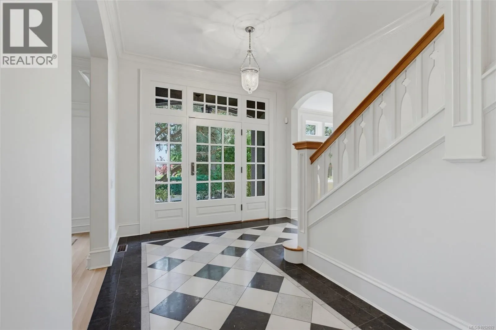 1568 Montgomery Ave