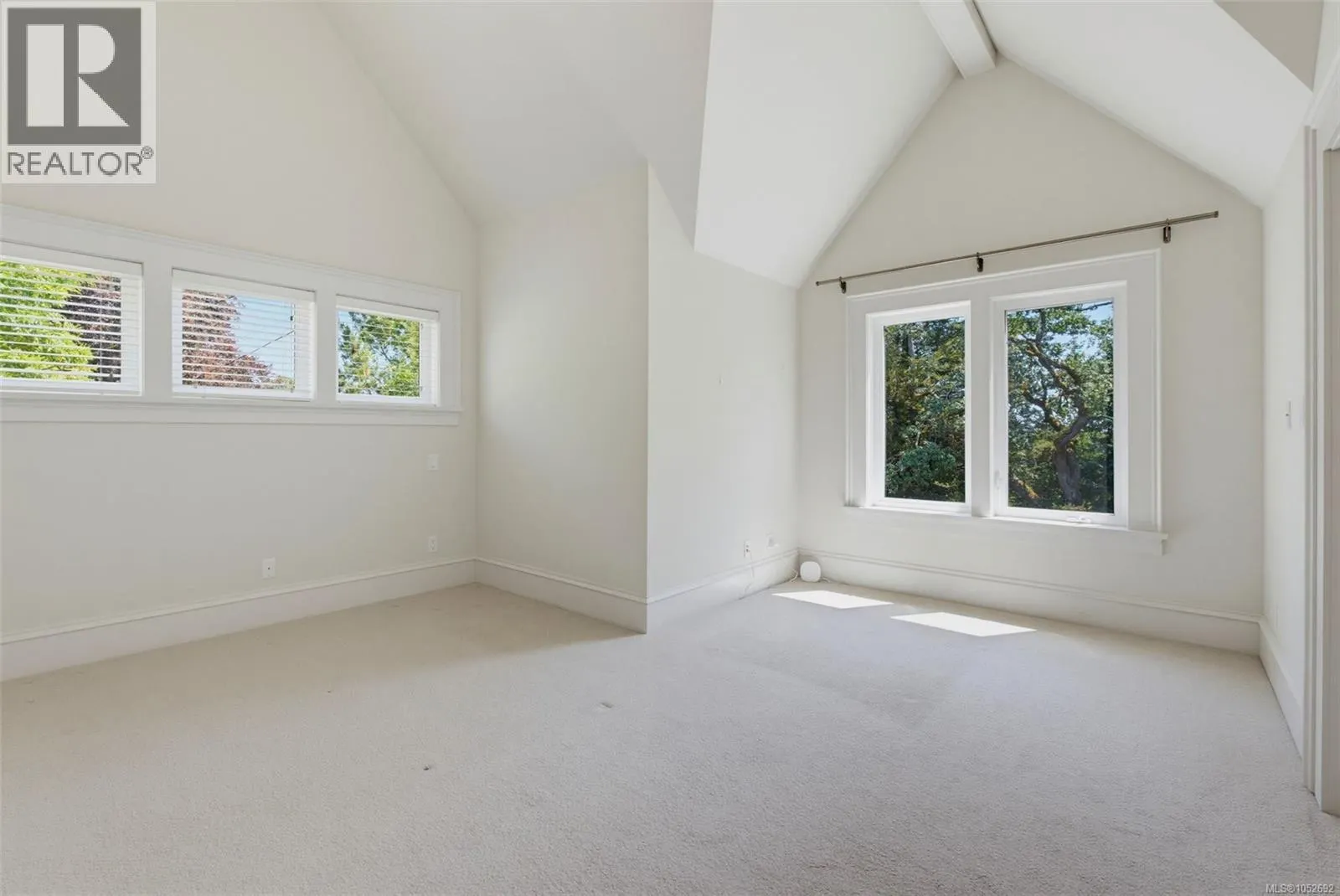 1568 Montgomery Ave
