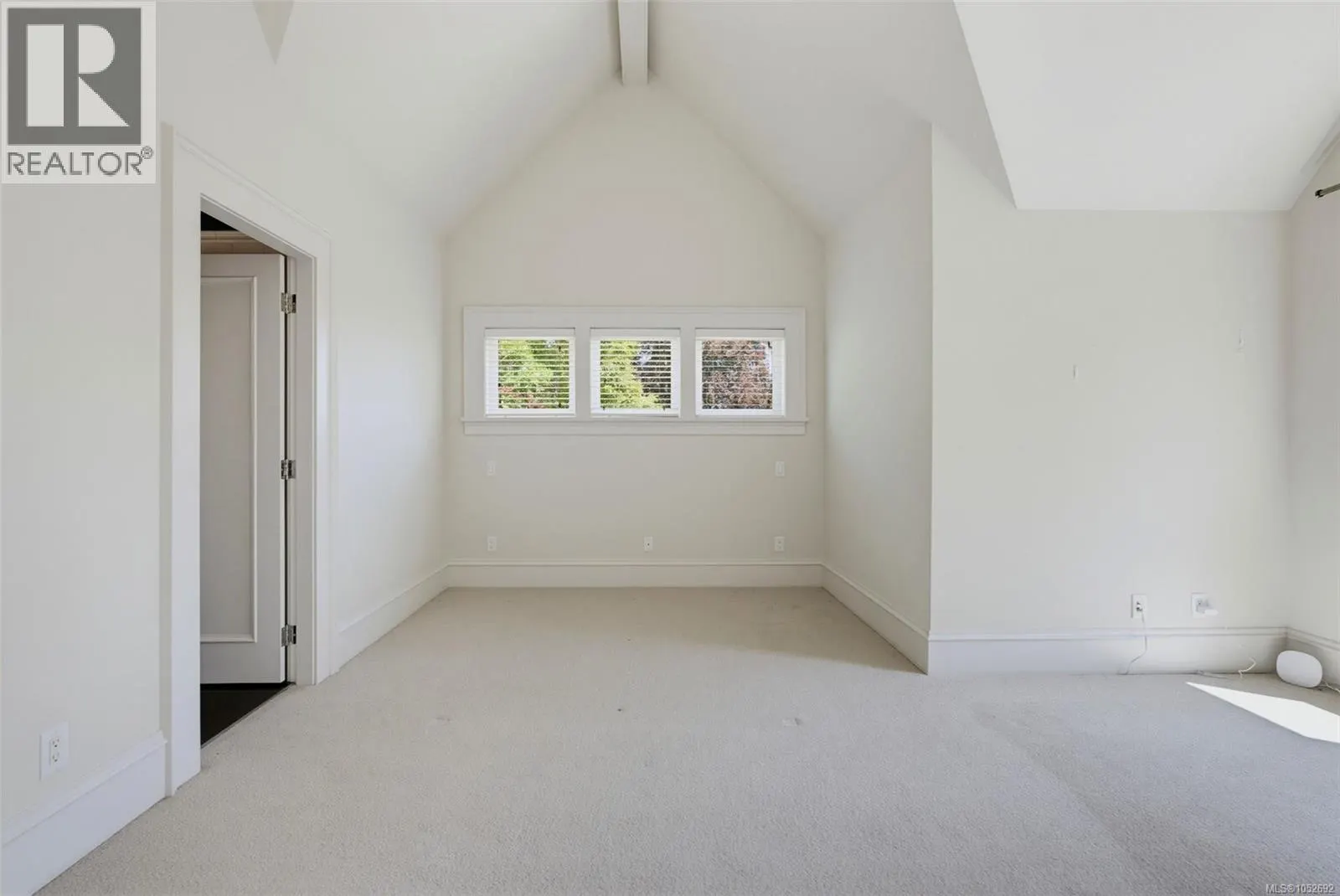 1568 Montgomery Ave