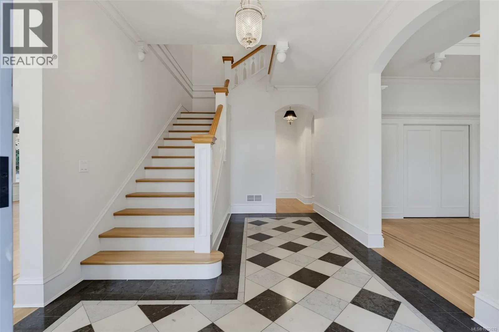 1568 Montgomery Ave
