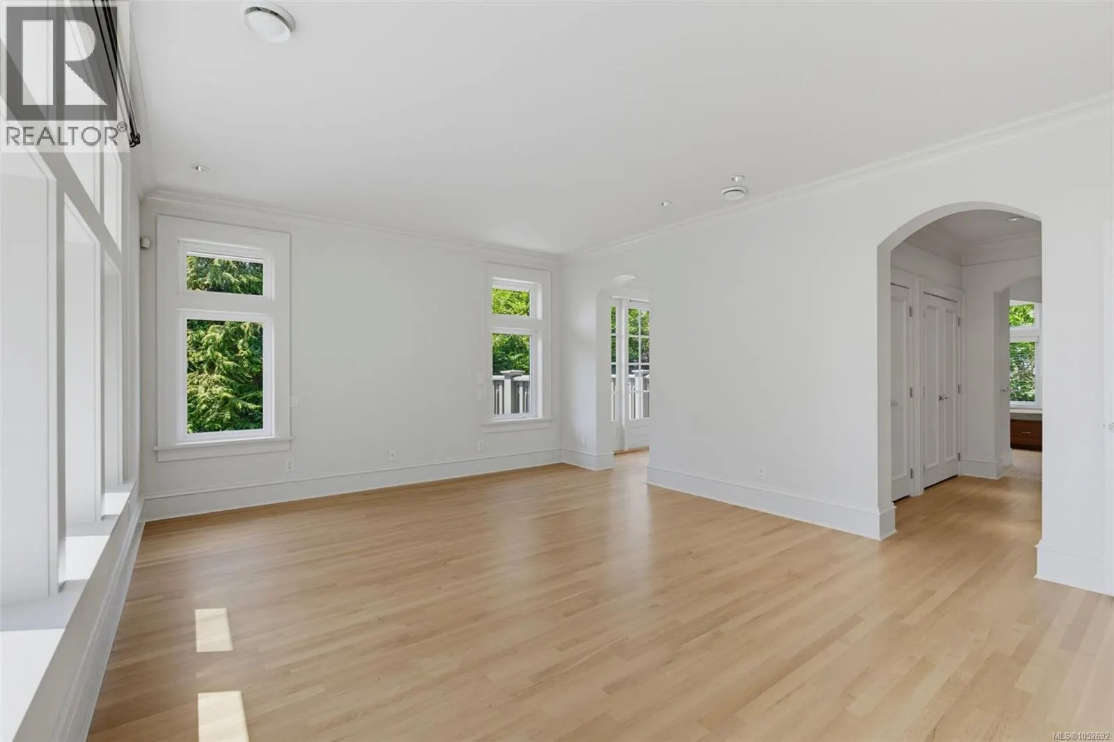 1568 Montgomery Ave