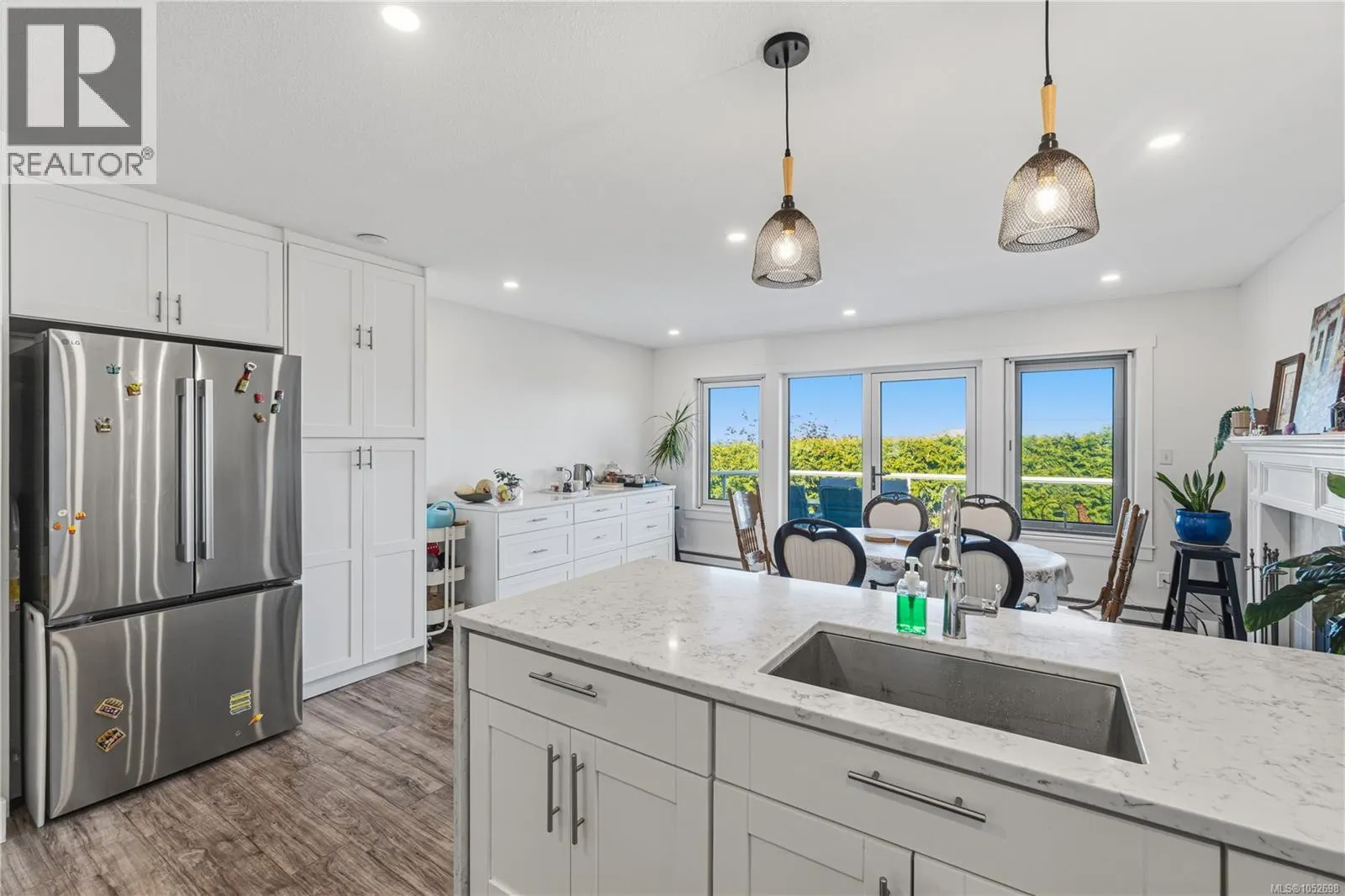 5072 Vista View Cres